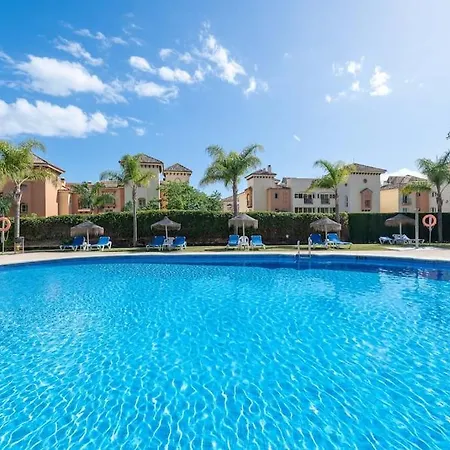 En Elviria Con Vistas Al Mar Apartamento
