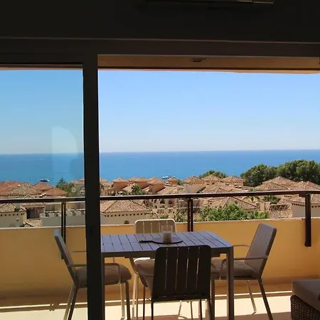 En Elviria Con Vistas Al Mar Apartamento *