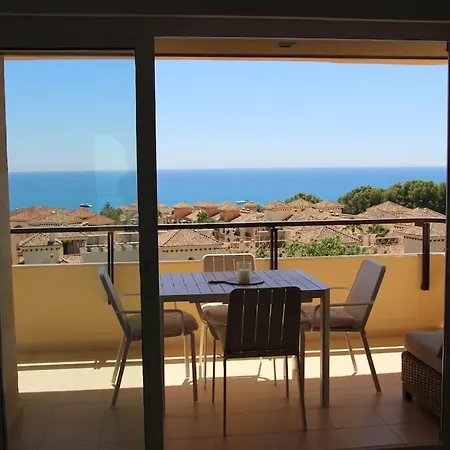 En Elviria Con Vistas Al Mar Apartamento